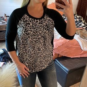 Silky black & gray leopard top